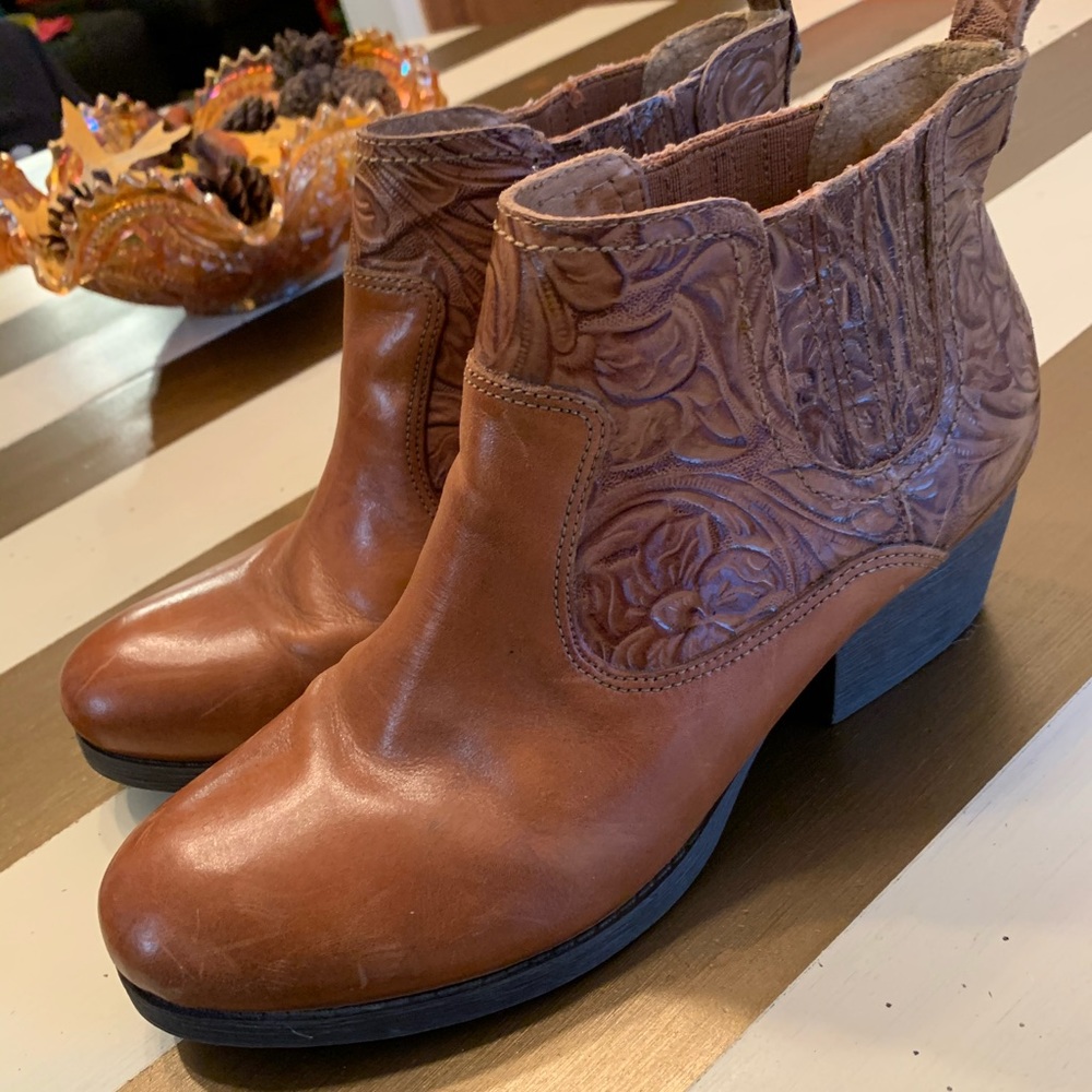 brown ankle boots